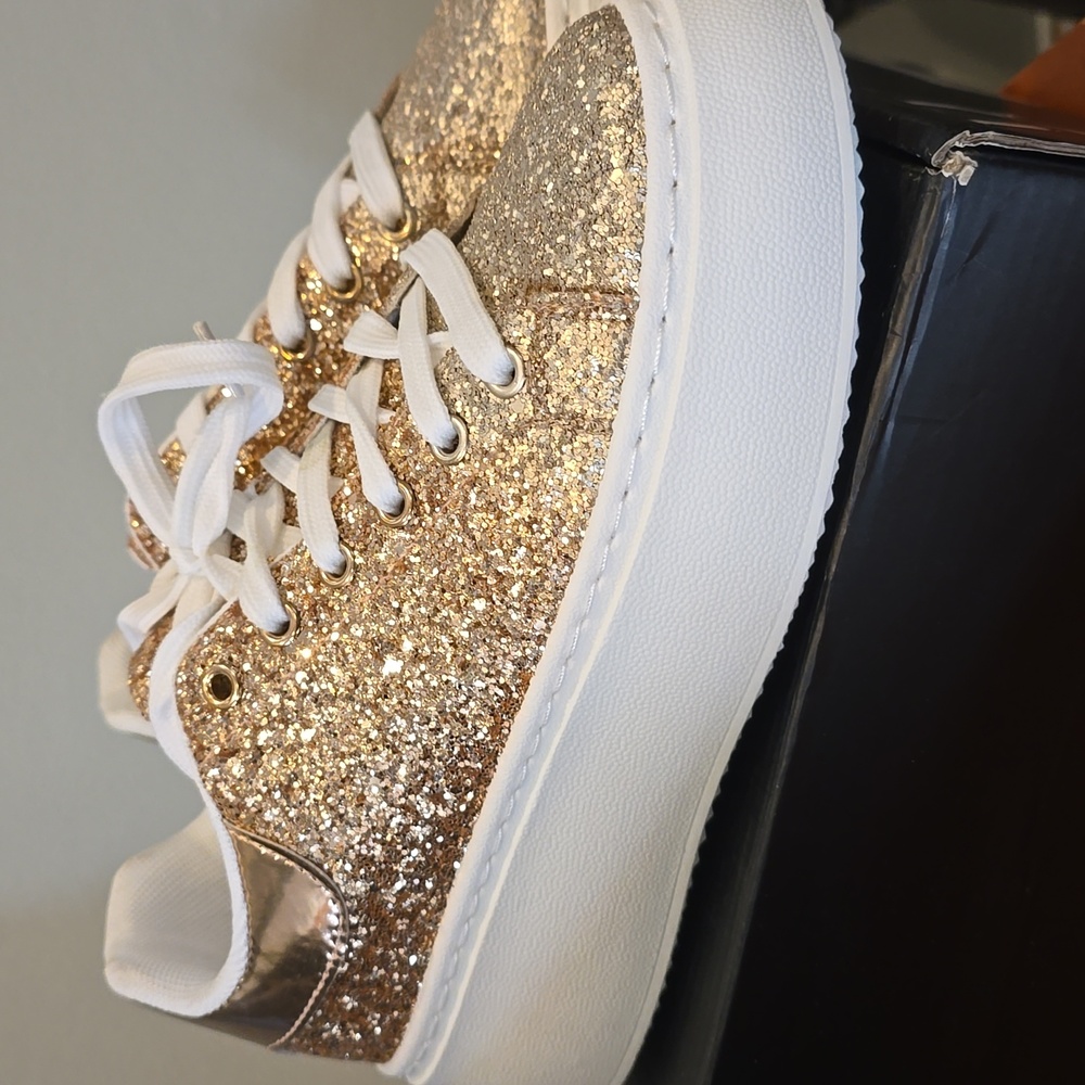 Brand New In Box New York & Company Women's Gold Glitter Platform Sneakers - Picture 8 of 8